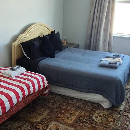 Hotel Motueka Backpackers, Loud Live Music Friday Saturday Nights Bagian luar foto