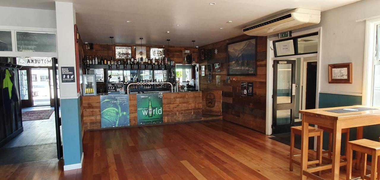 Hotel Motueka Backpackers, Loud Live Music Friday Saturday Nights Bagian luar foto