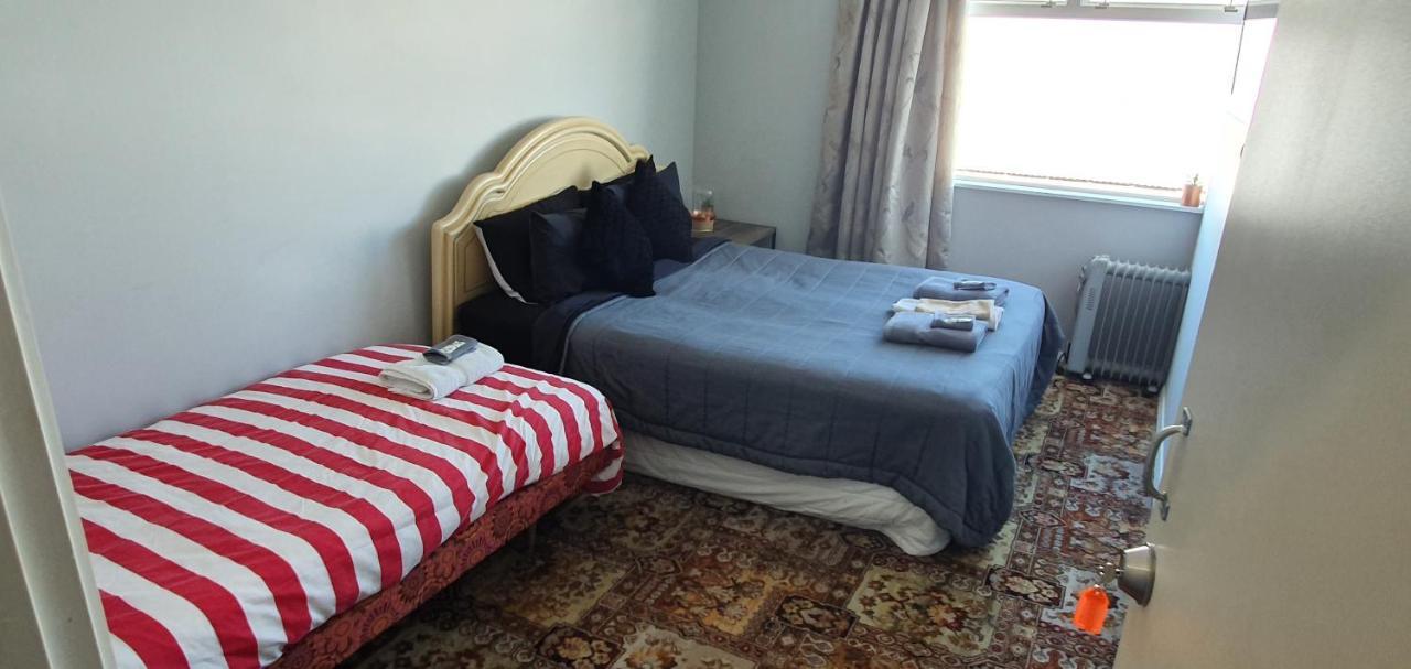 Hotel Motueka Backpackers, Loud Live Music Friday Saturday Nights Bagian luar foto